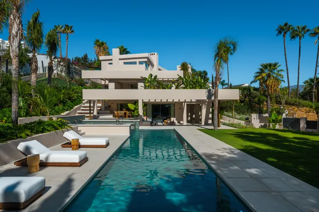 Villa in Nueva Andalucia, Malaga