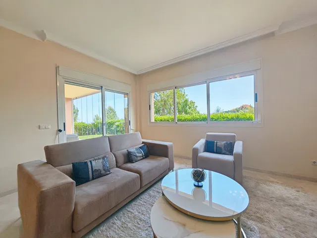 Ground Floor Apartment in Marbella Este, Malaga