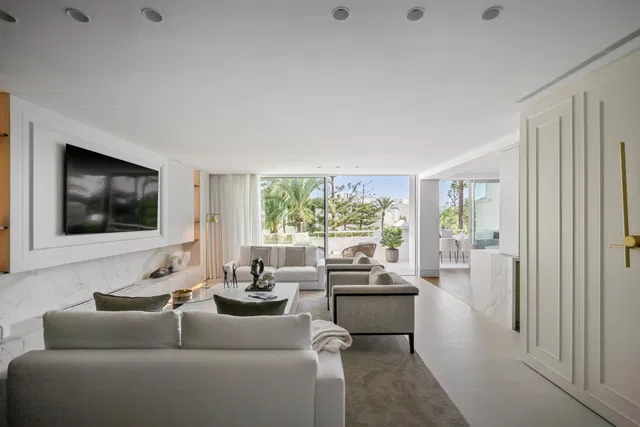 Duplex Penthouse in Marbella Golden Mile, Malaga