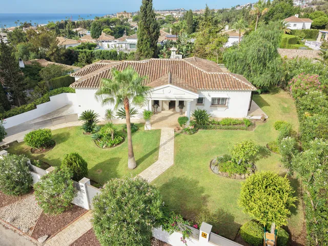 Villa in Mijas Costa, Malaga