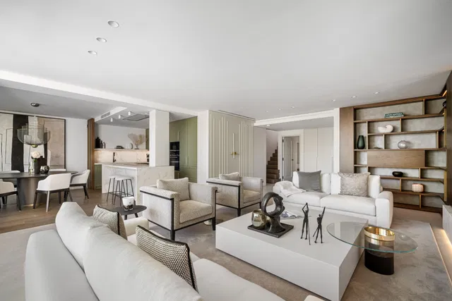 Duplex Penthouse in Marbella Golden Mile, Malaga