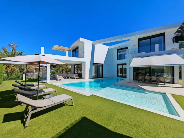Villa in Marbella Este, Malaga