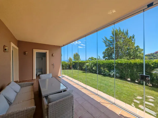 Ground Floor Apartment in Marbella Este, Malaga