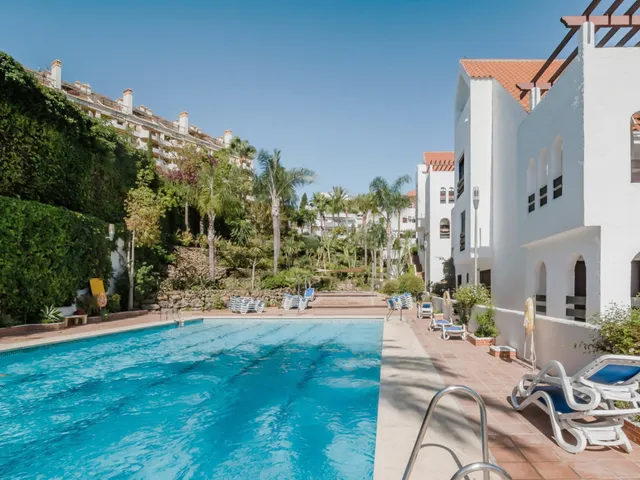 Apartment in Nueva Andalucia, Malaga