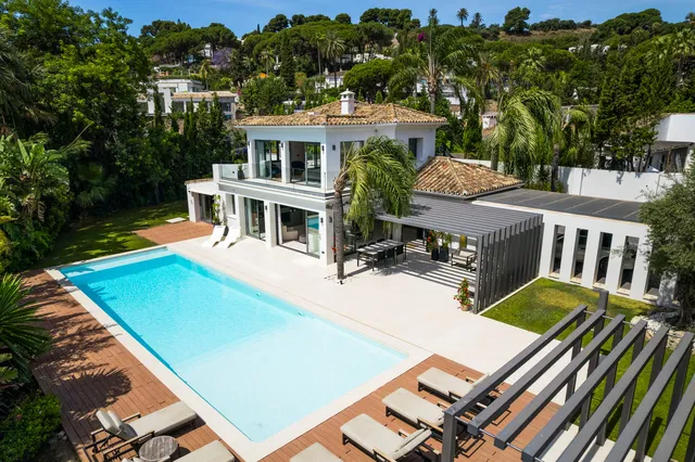 Villa in Nueva Andalucia, Malaga