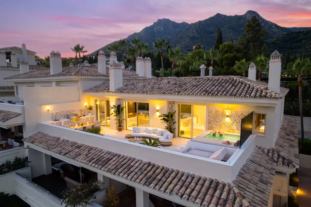 Penthouse in Marbella Golden Mile, Malaga