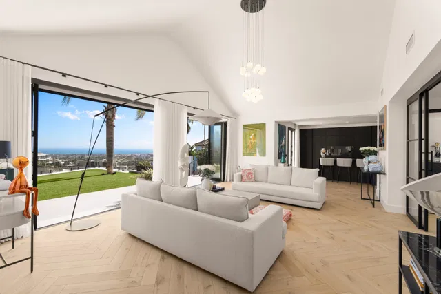 Villa in Benahavis, Malaga