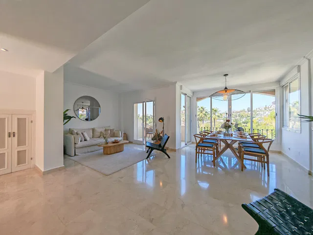 Duplex Penthouse in Benahavis, Malaga