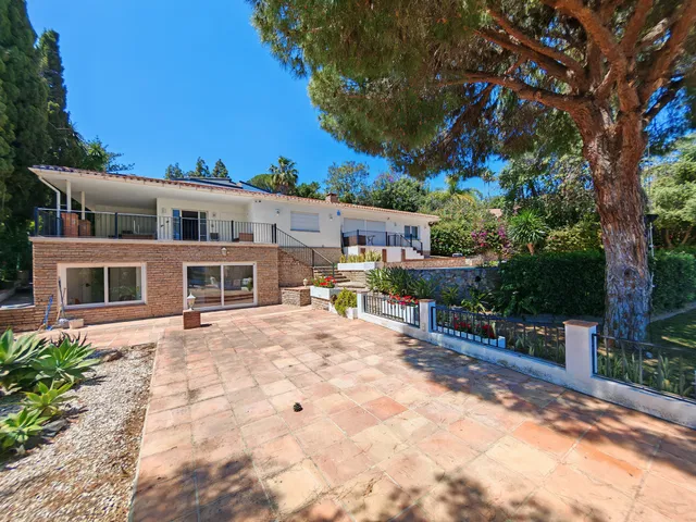 Villa in Marbella Este, Malaga