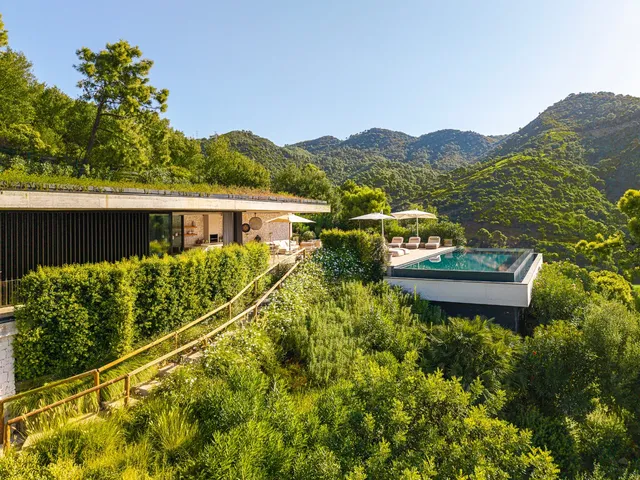 Villa in Benahavis, Malaga