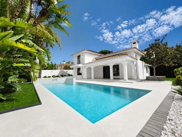 Villa in San Pedro de Alcantara, Malaga