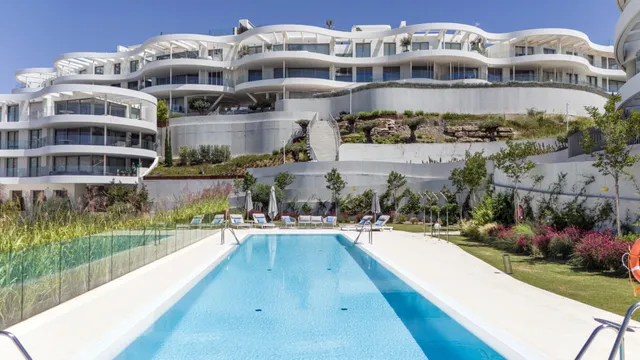 Ground Floor Apartment in Benahavis, Malaga