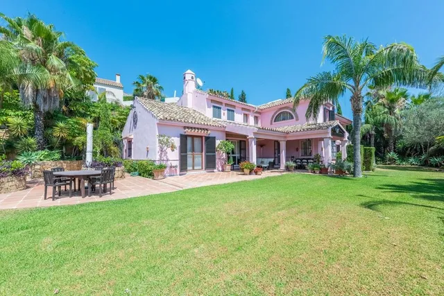 Villa in Benahavis, Malaga
