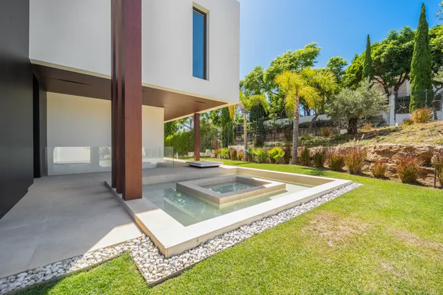 Villa in Benahavis, Malaga