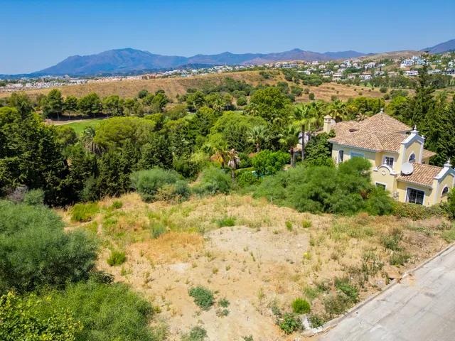 Plot in Estepona, Malaga