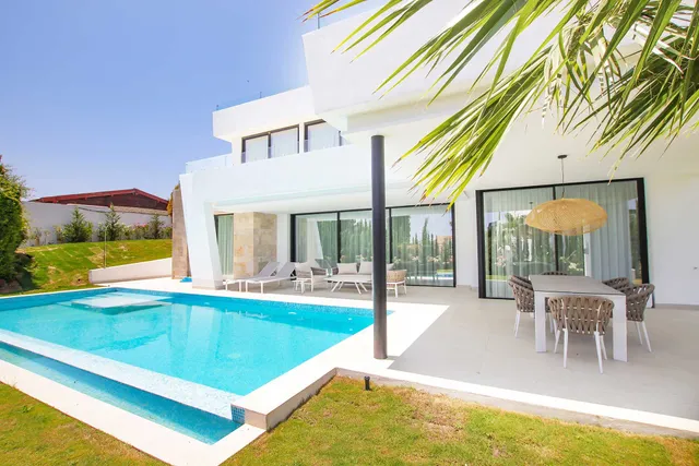 Villa in Estepona, Malaga