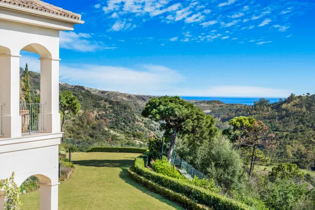 Villa in Benahavis, Malaga