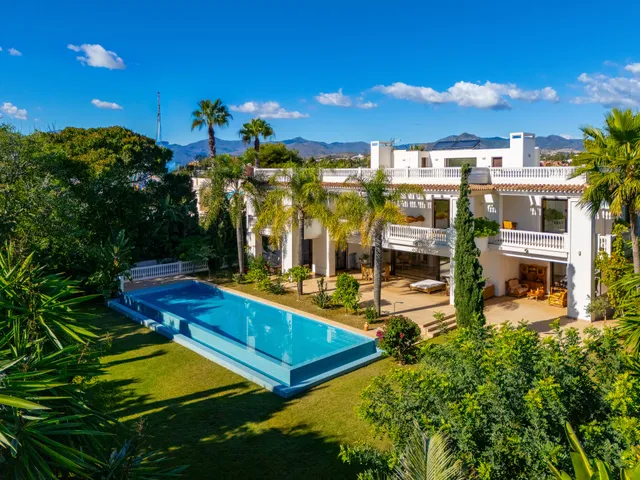 Villa in Estepona, Malaga