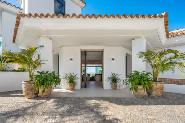 Villa in Benahavis, Malaga