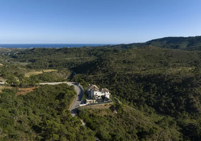 Villa in Benahavis, Malaga
