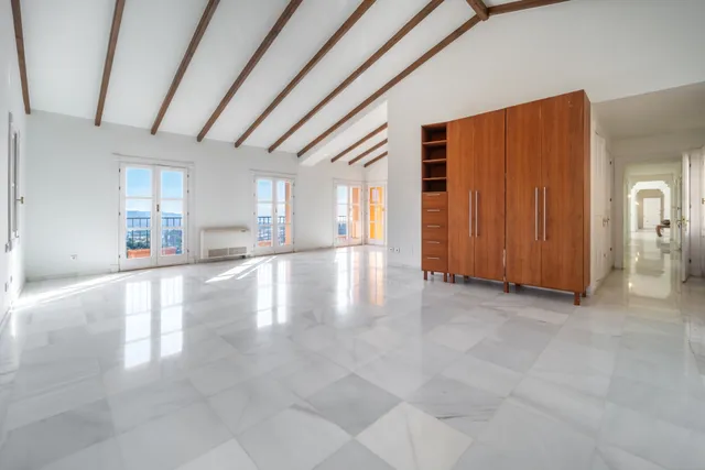 Villa in Benahavis, Malaga