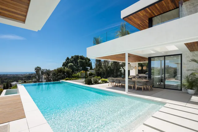 Villa in Benahavis, Malaga