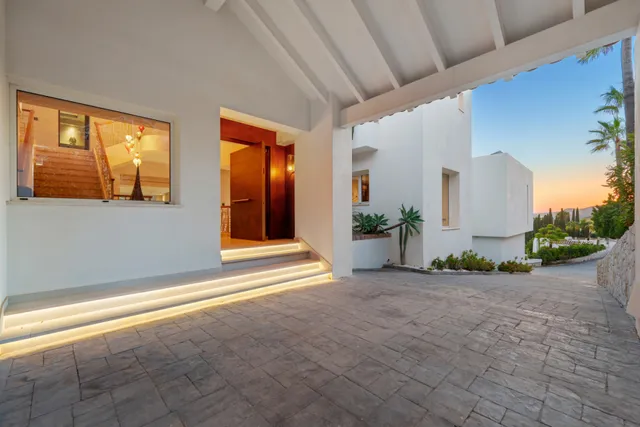 Villa in Benahavis, Malaga