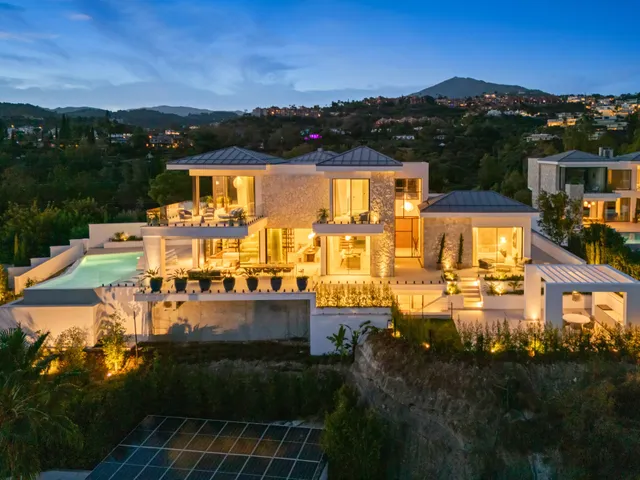 Villa in Benahavis, Malaga