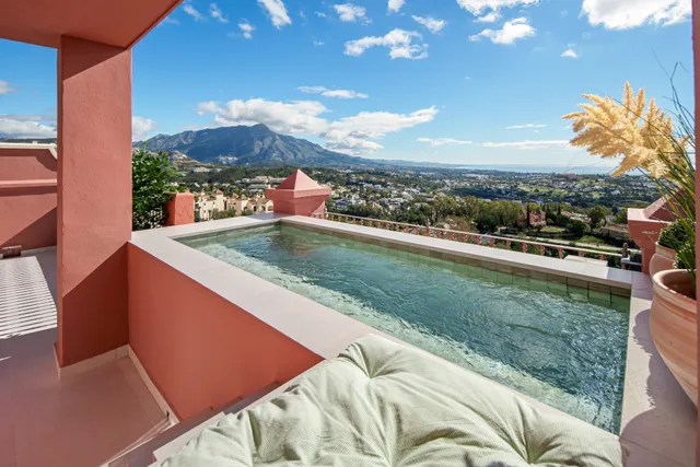 Duplex in Benahavis, Malaga