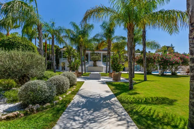 Villa in San Pedro de Alcantara, Malaga