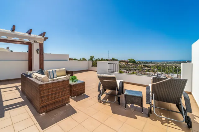 Penthouse in Benahavis, Malaga
