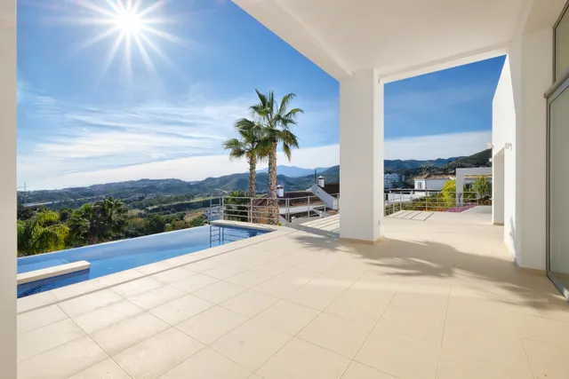 Villa in Benahavis, Malaga