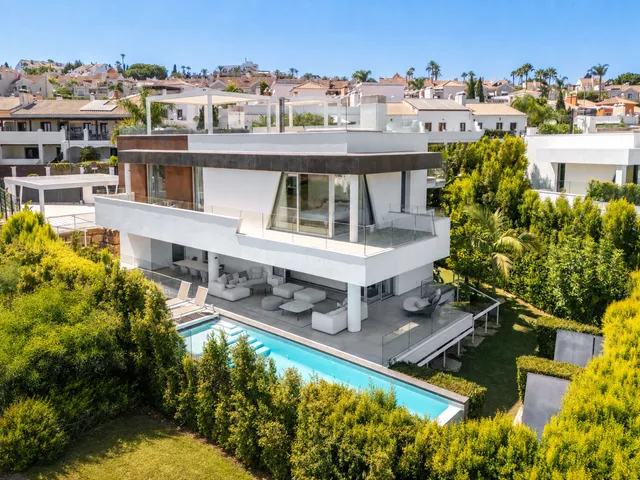 Villa in Estepona, Malaga