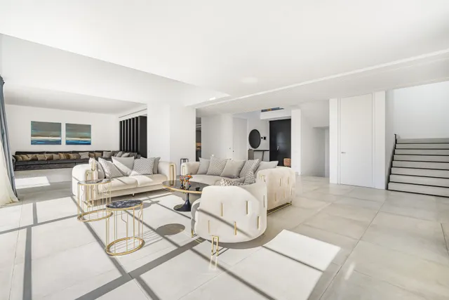 Villa in Benahavis, Malaga