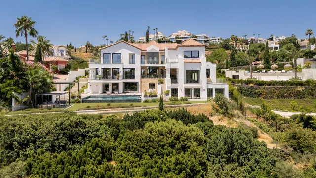 Villa in Benahavis, Malaga