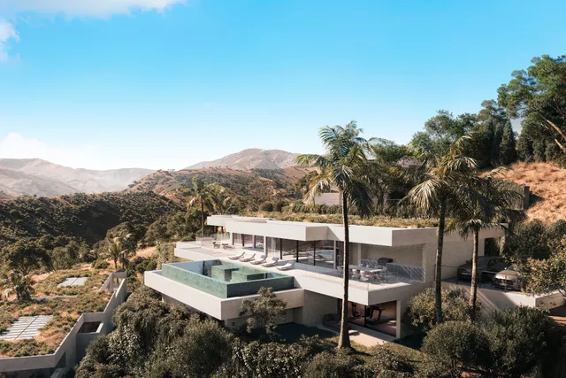 Villa in Benahavis, Malaga