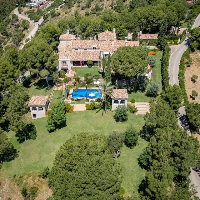 Villa in Benahavis, Malaga
