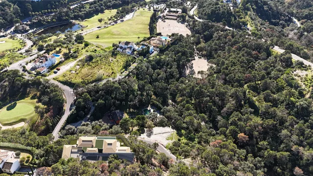 Villa in Benahavis, Malaga
