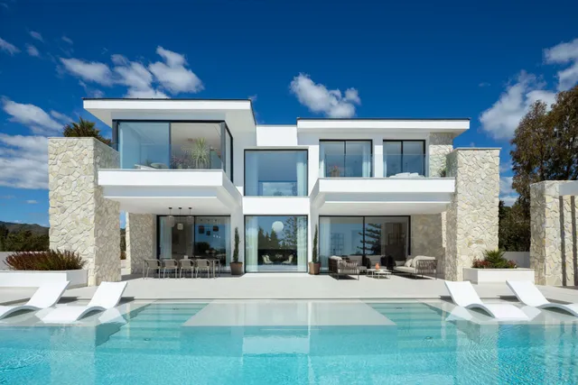 Villa in Benahavis, Malaga