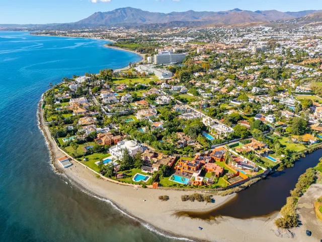 Villa in Estepona, Malaga