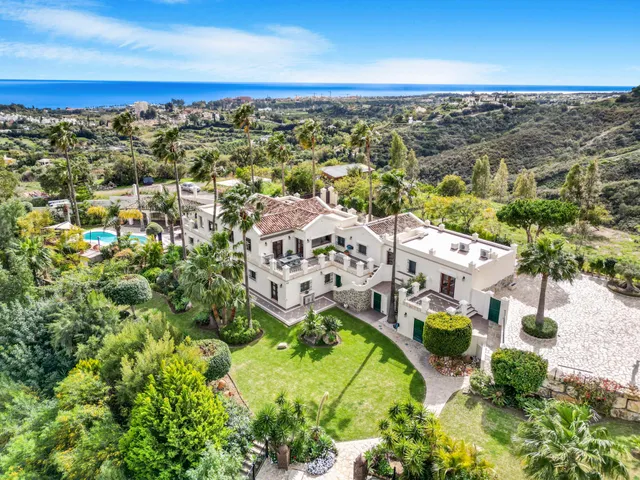 Villa in Estepona, Malaga