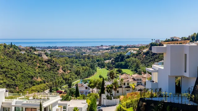 Plot in Benahavis, Malaga