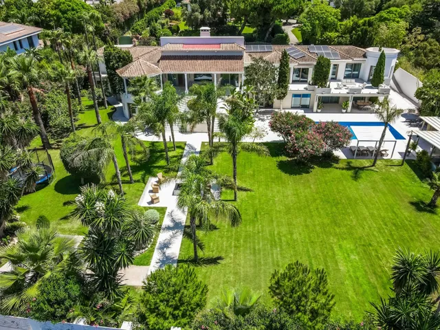 Villa in San Pedro de Alcantara, Malaga