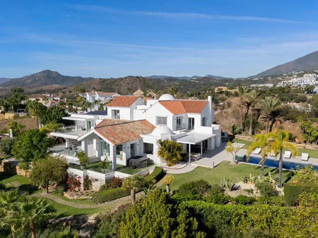Villa in Benahavis, Malaga