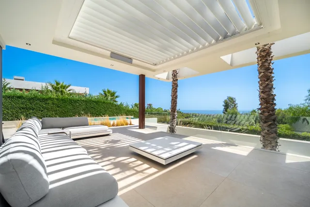 Villa in Benahavis, Malaga