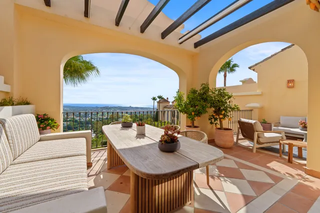 Penthouse in Benahavis, Malaga