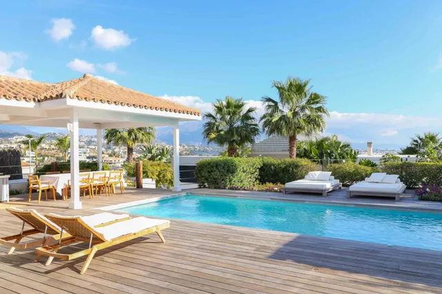 Villa in Benahavis, Malaga