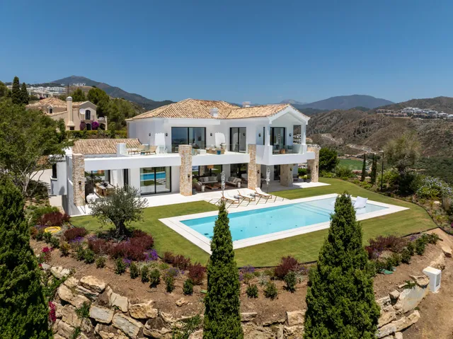 Villa in Benahavis, Malaga
