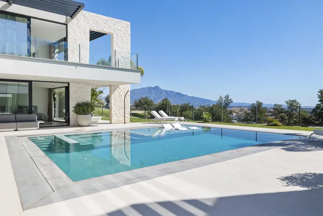 Villa in Benahavis, Malaga