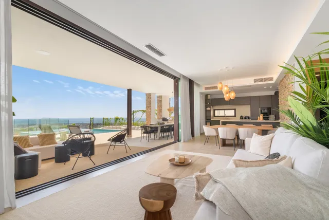 Villa in Benahavis, Malaga